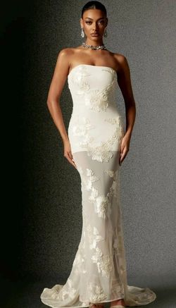 Papillon model dress