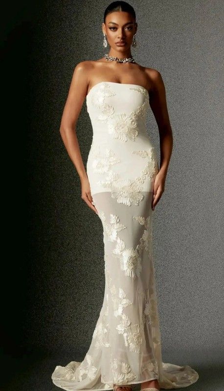 Papillon model dress