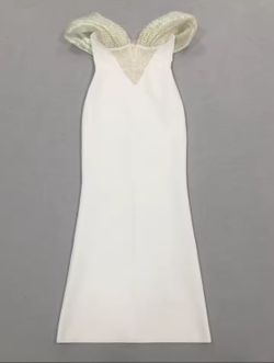 Robe modèle Elisenda White