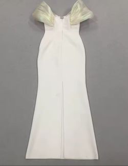 Robe modèle Elisenda White