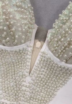 Robe modèle Elisenda White