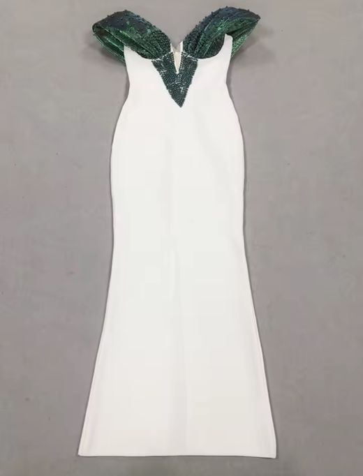 Elisenda model dress