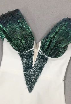 Elisenda model dress