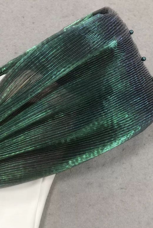 Elisenda model dress