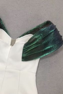 Elisenda model dress