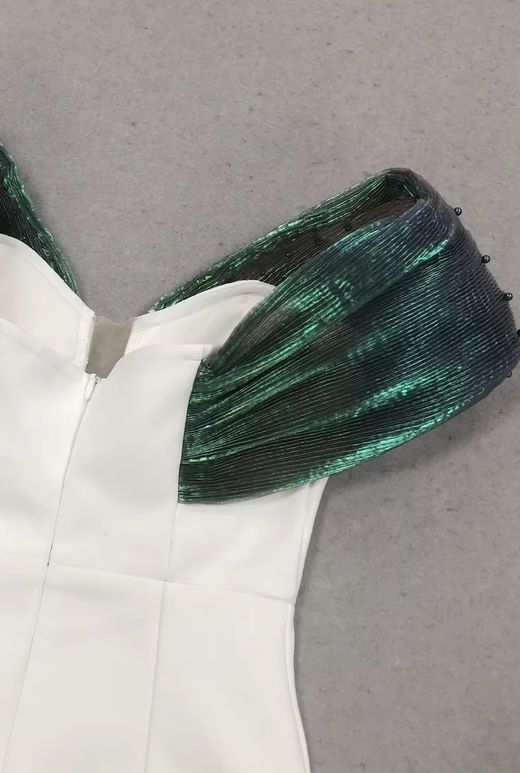 Elisenda model dress