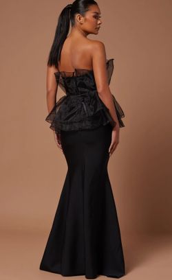 Vestido modelo Emmas