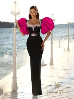 Virginas Red model dress