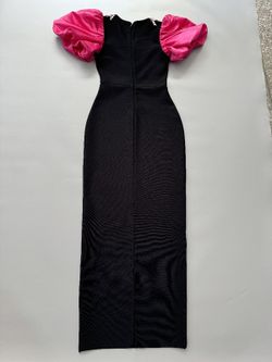 Virginas Red model dress