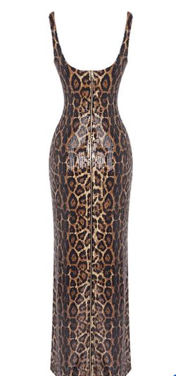 Vestido modelo Felina