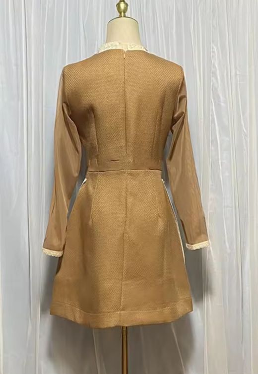 Robe modèle Holland