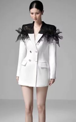 Vestido modelo Lindy