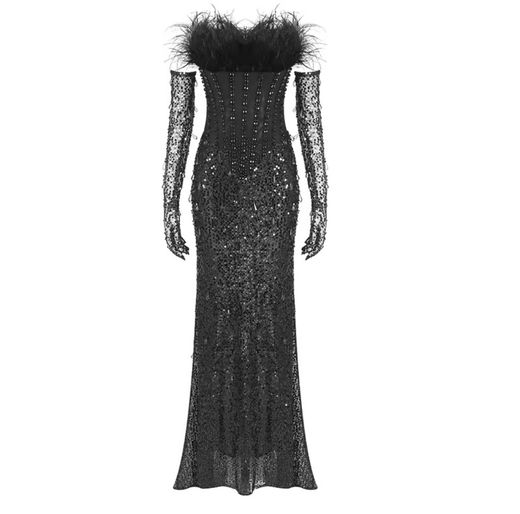 Lola model dress