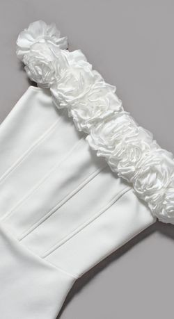 Vestido modelo Mariluz blanco