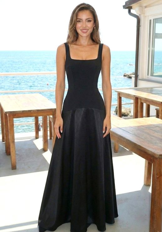 Vestido modelo Mariona negro