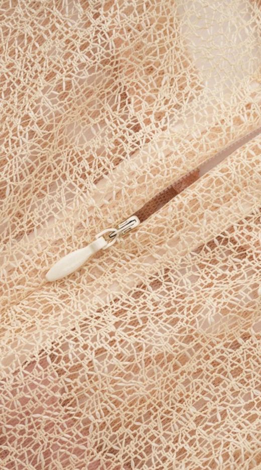 Vestido modelo Mariposas beige