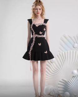 Maripositas model dress