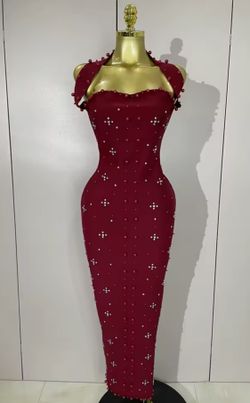 Vestido modelo Martinia burdeos