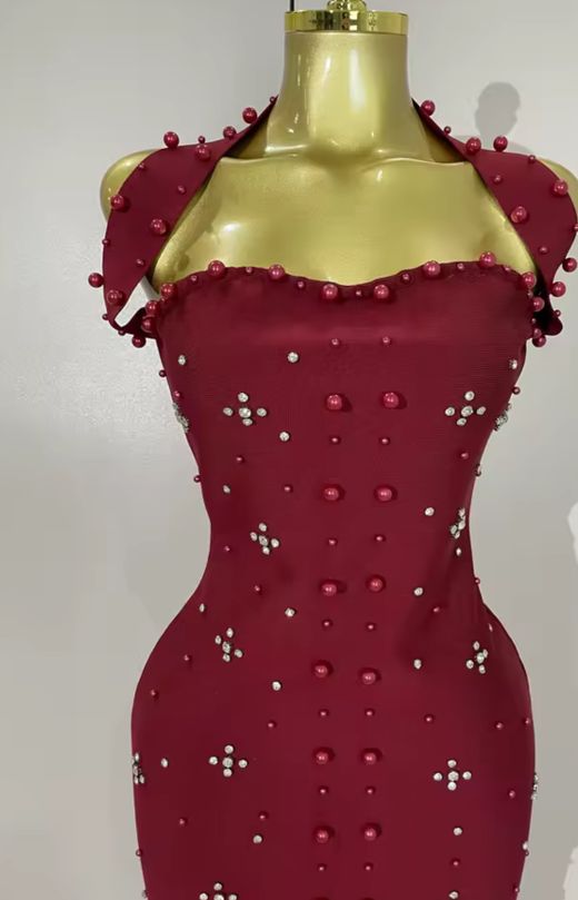 Vestido modelo Martinia burdeos