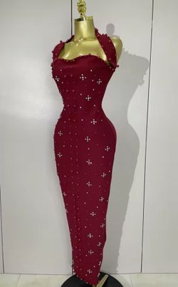 Vestido modelo Martinia burdeos