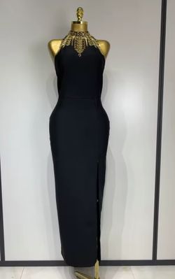 Vestido modelo Medianoche Dorada