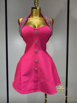 Vestido modelo Meryl Rosa