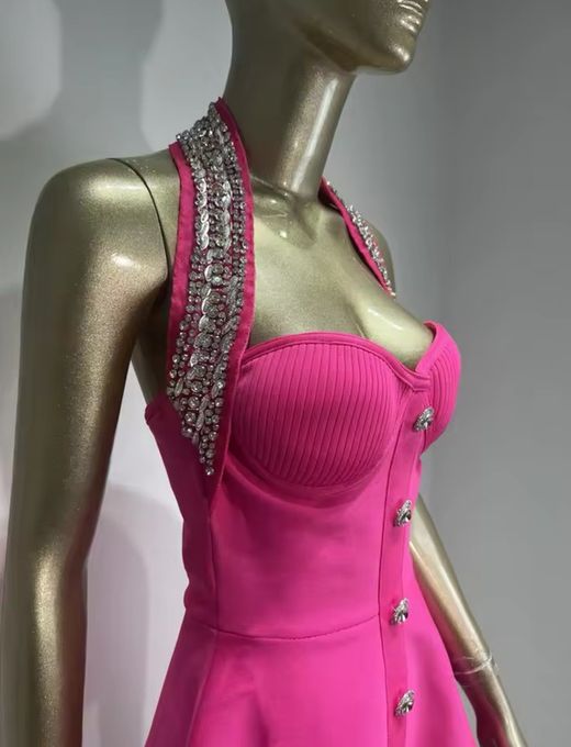 Vestido modelo Meryl Rosa