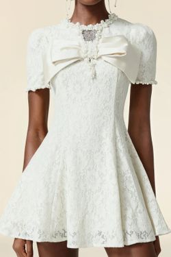 Vestido modelo Nobleza