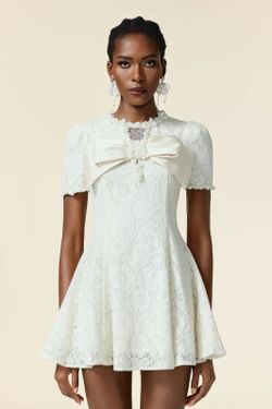 Vestido modelo Nobleza