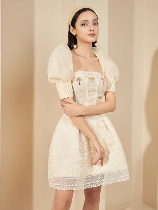 Vestido modelo Porcelana