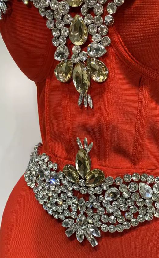 Vestido modelo Princesa Roja