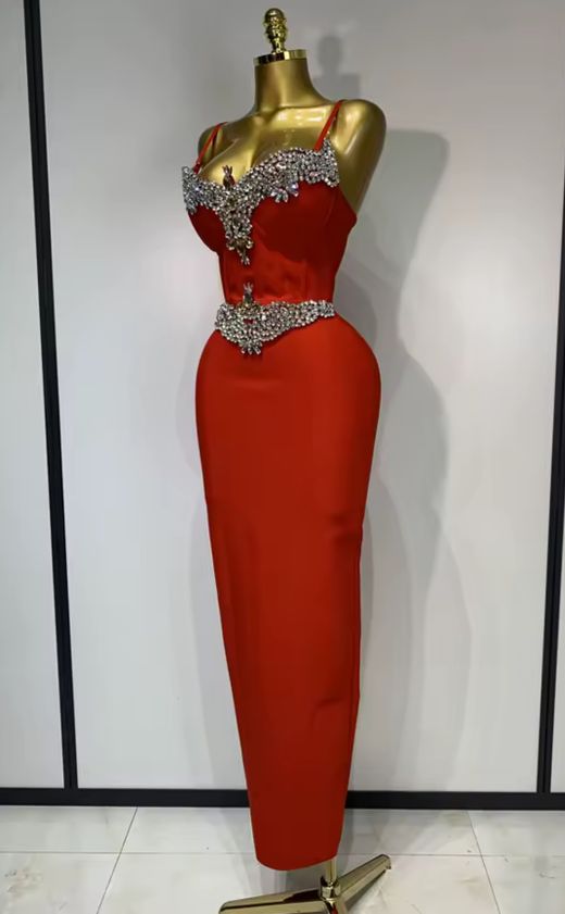 Vestido modelo Princesa Roja