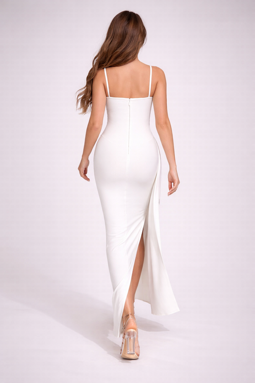 Vestido modelo Santa Lucia