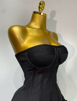 Vestido modelo Virginas