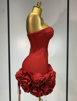 Vestido modelo  Virginas Red