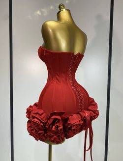 Vestido modelo  Virginas Red