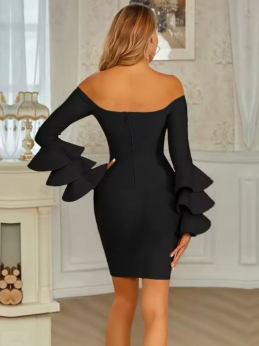 Vestido modelo Volantes negro