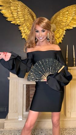 Vestido modelo Volantes negro