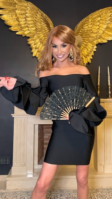 Vestido modelo Volantes negro