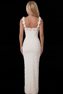 Vestido modelo White Pearl